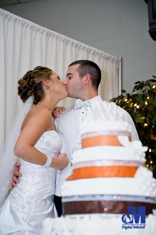 photographing cutting the cake